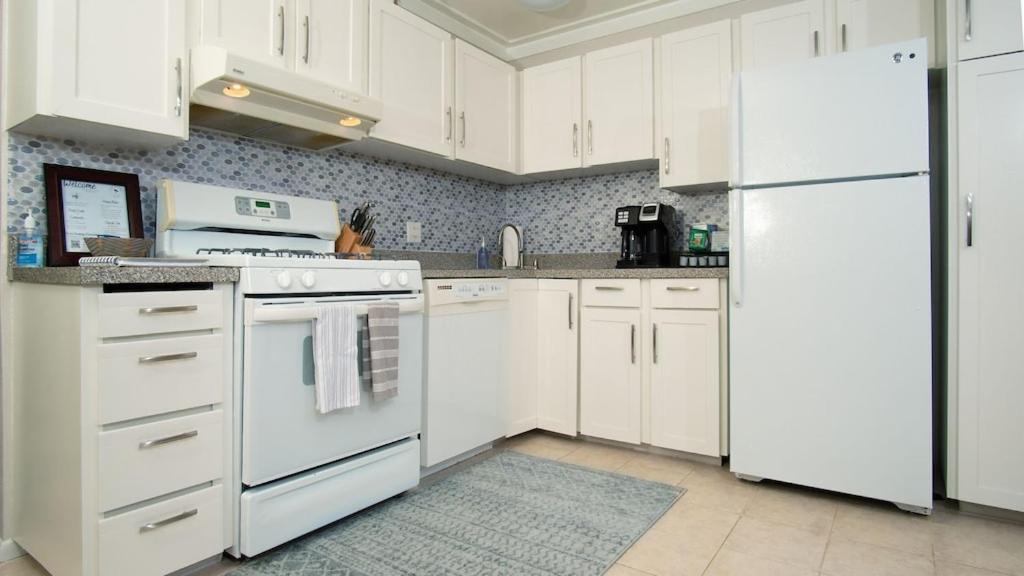 Molokai Island Retreat With Beautiful Ocean Views And Pool - Newly Remodeled! Apartman Ualapue Kültér fotó