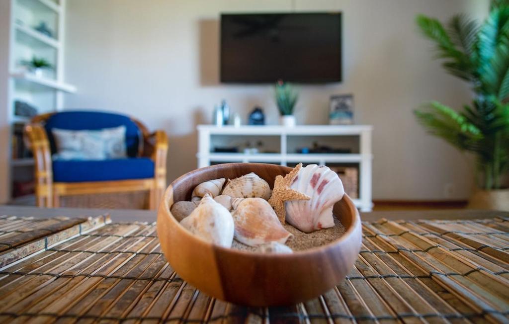 Molokai Island Retreat With Beautiful Ocean Views And Pool - Newly Remodeled! Apartman Ualapue Kültér fotó