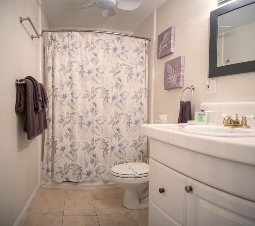 Molokai Island Retreat With Beautiful Ocean Views And Pool - Newly Remodeled! Apartman Ualapue Kültér fotó
